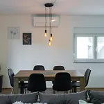 Apartment Number One Vir