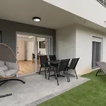 Apartamento Number One Vir