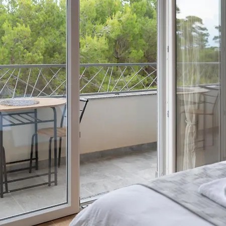 Number One Apartment *