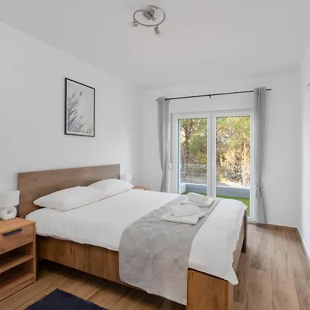 Number One Apartment Vir
