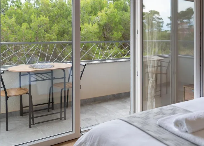 Number One アパート *