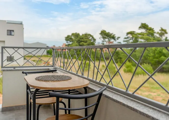 アパート Number One